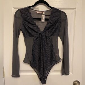 La Vie En Rose Charcoal Lace Sheer Long Sleeve Cheeky Teddy Bodysuit NWT Small